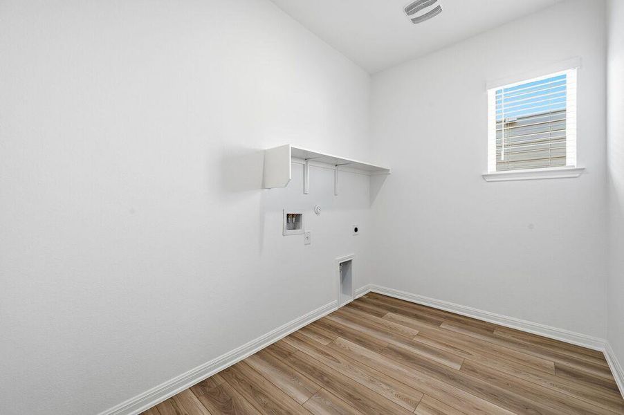 212 Crumpton Way ~ Ready Now 212 Crumpton Way ~ Ready Now