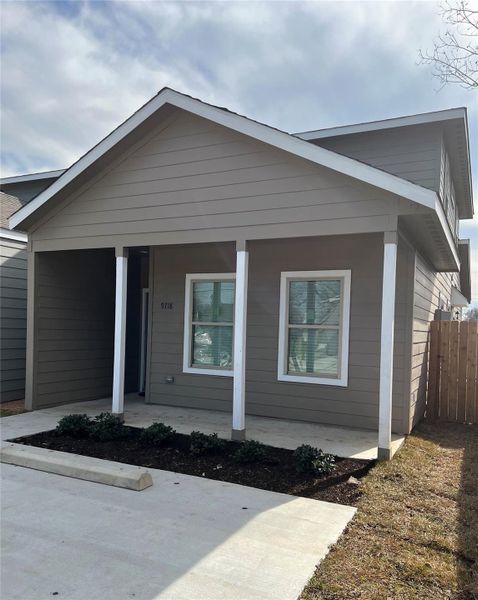 Exterior details and patio area of a home in , Houston (Image 8).