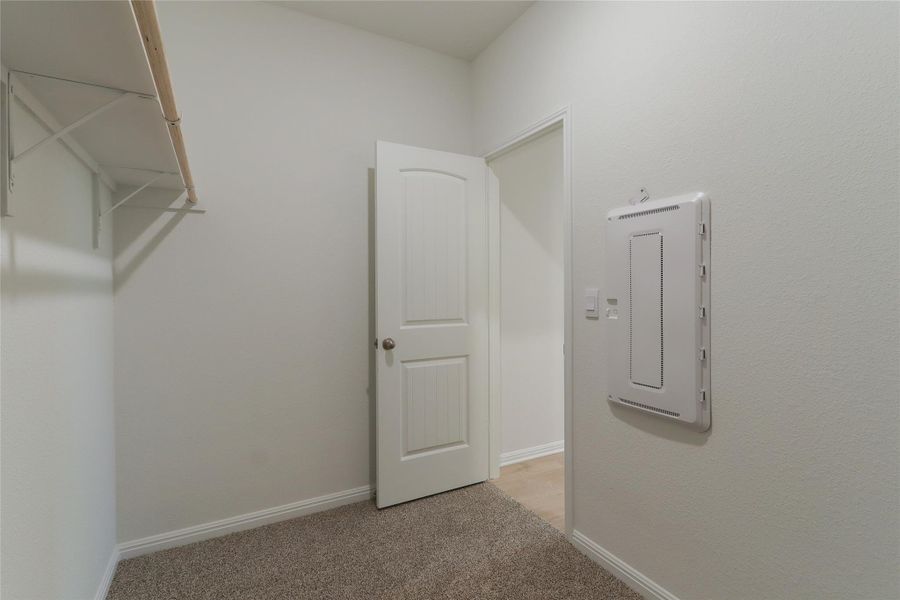 Spacious, unfurnished interior of a new home in Bar W Ranch, Leander (Image 15). Spacious, unfurnished interior of a new home in Bar W Ranch, Leander (Image 15).