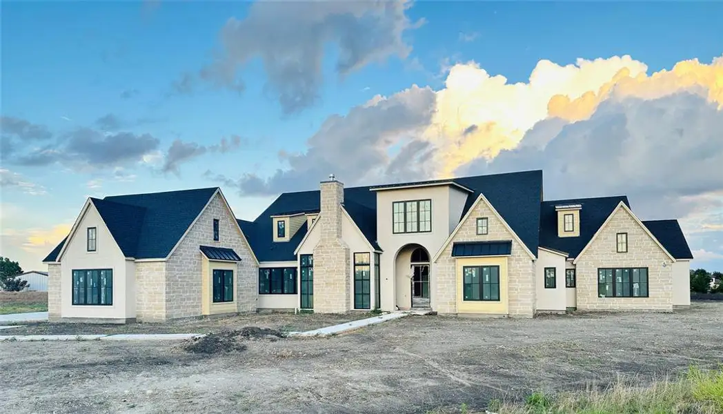 1.1 acre premium lot with building site raised to ensure appropriate drainage. Privacy berm and professionally landscaped with Fully Automated Sprinkler System. 1.1 acre premium lot with building site raised to ensure appropriate drainage. Privacy berm and professionally landscaped with Fully Automated Sprinkler System.