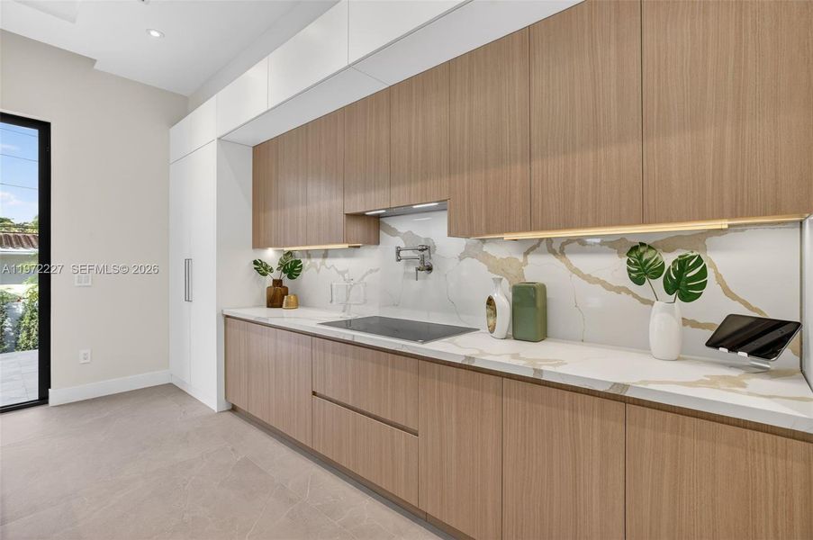 Furnished interior view inside a new home in , Fort Lauderdale (Image 7).