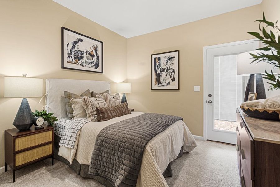 Furnished interior view inside a new home in Rosewood Farm, Lawrenceville (Image 9).