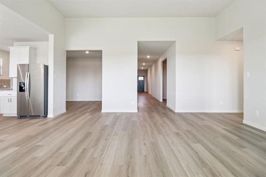 Spacious, unfurnished interior of a new home in Lakehaven - Premier Series, Farmersville (Image 31).