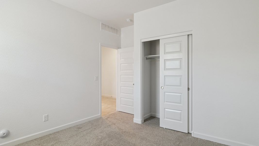 Spacious, unfurnished interior of a new home in Carlton Commons, Casa Grande (Image 24).
