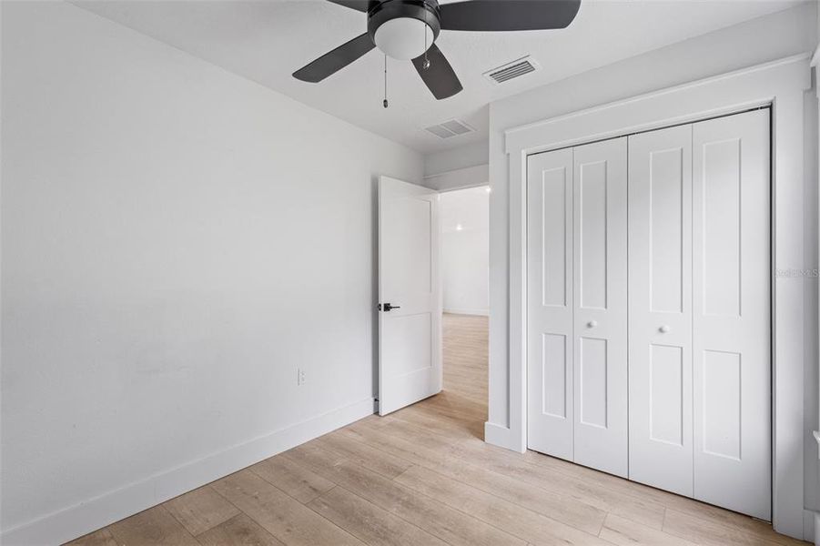 Spacious, unfurnished interior of a new home in , Jasper (Image 12).