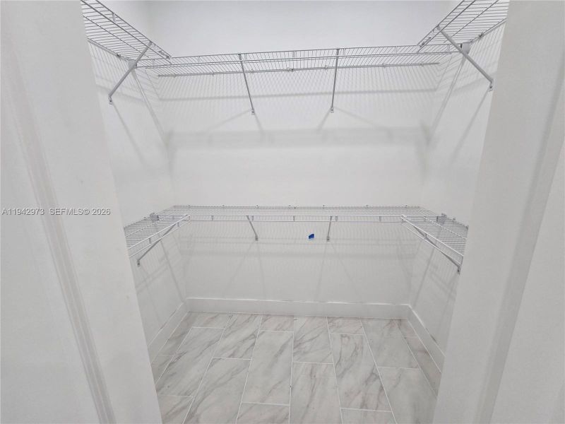 Spacious, unfurnished interior of a new home in , Lehigh Acres (Image 20).