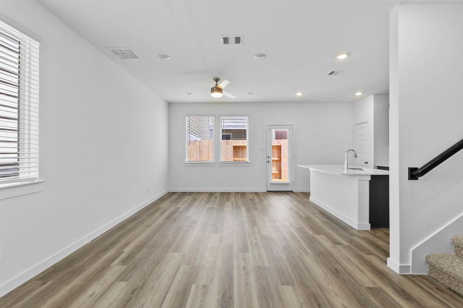 Spacious, unfurnished interior of a new home in Highland Court, Houston (Image 13). Spacious, unfurnished interior of a new home in Highland Court, Houston (Image 13).