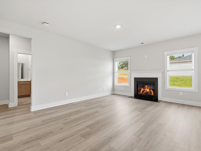Spacious, unfurnished interior of a new home in Crossing at Abner Creek, Greer (Image 13). Spacious, unfurnished interior of a new home in Crossing at Abner Creek, Greer (Image 13).