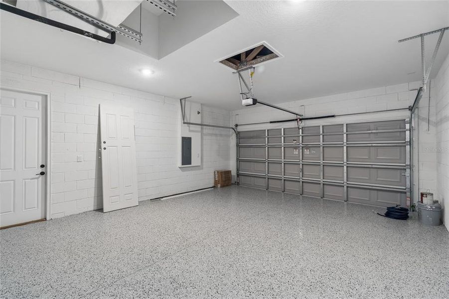Spacious, unfurnished interior of a new home in , Weeki Wachee (Image 57). Spacious, unfurnished interior of a new home in , Weeki Wachee (Image 57).