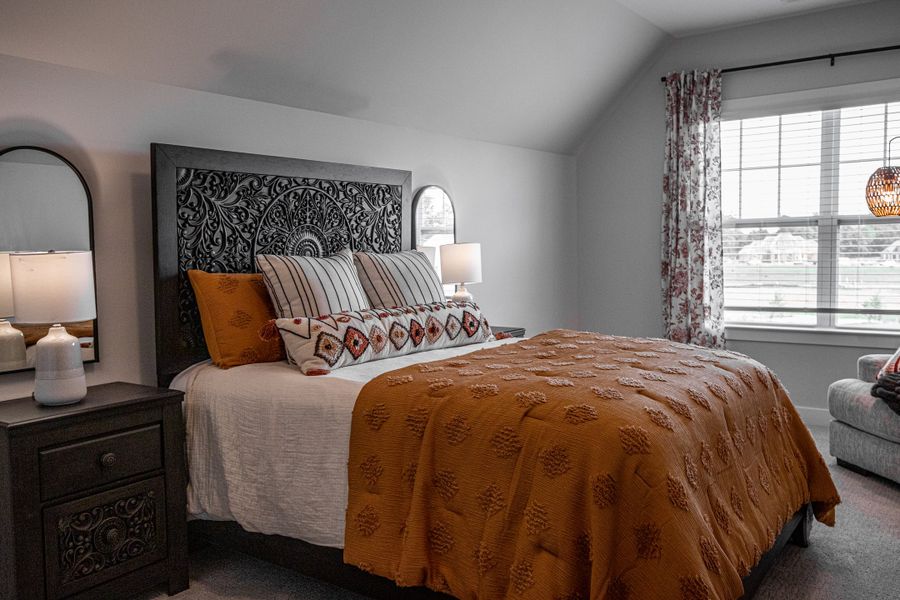 Representative furnished interior of a home built from the Willow by Grant & Co in Manor at Hall Creek, Arlington (Image 81).