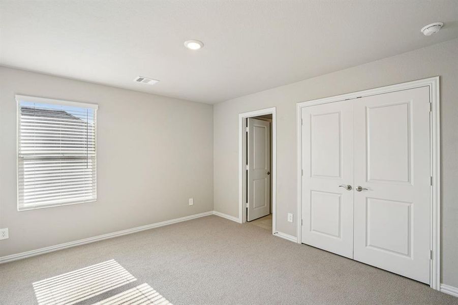 Photo is not of the actual home, but is an inspirational photo of builder’s model home and may depict options, furnishings, and/or decorator features that are not included.