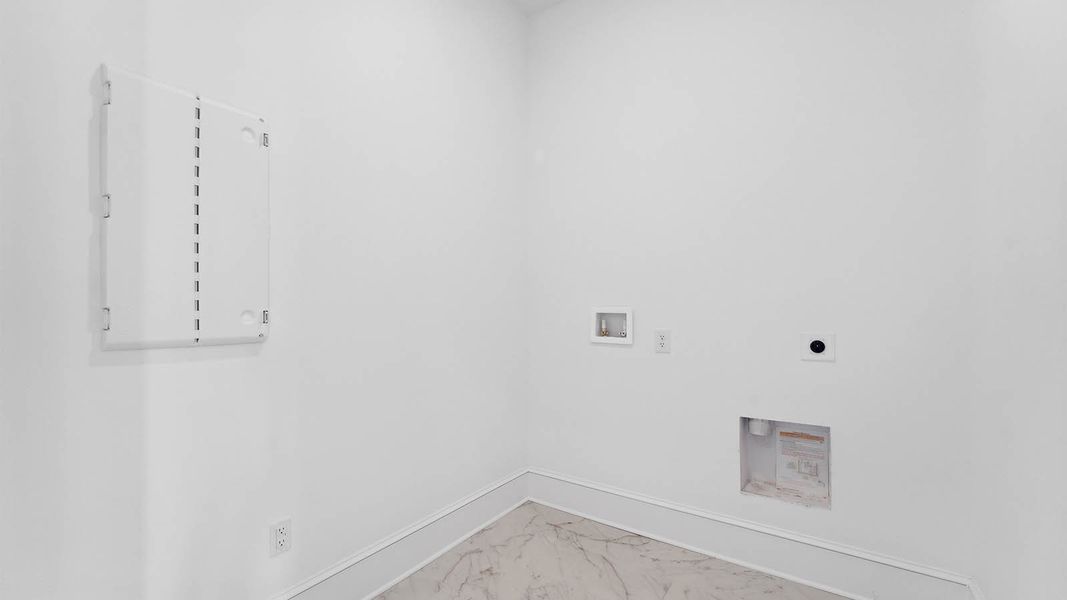 Representative unfurnished interior of a home built from the Cayman by D.R. Horton in Parkside, Santa Rosa Beach (Image 41).