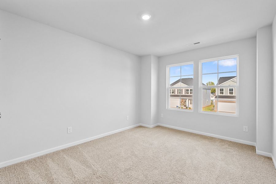 Spacious, unfurnished interior of a new home in Hanes Lake, Winston-Salem (Image 35). Spacious, unfurnished interior of a new home in Hanes Lake, Winston-Salem (Image 35).