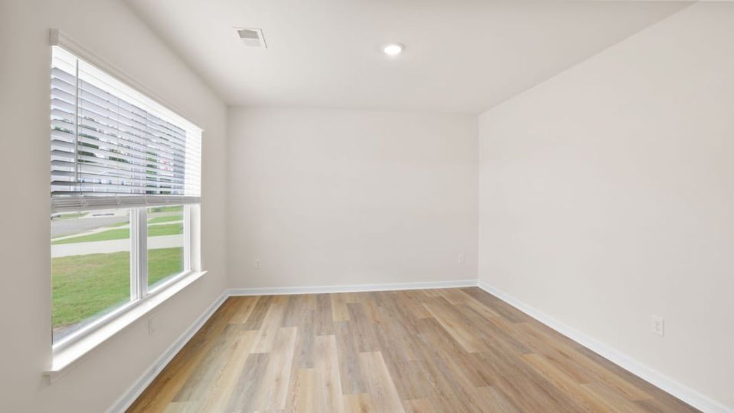 Spacious, unfurnished interior of a new home in Bentley Park, Greenwood (Image 19). Spacious, unfurnished interior of a new home in Bentley Park, Greenwood (Image 19).