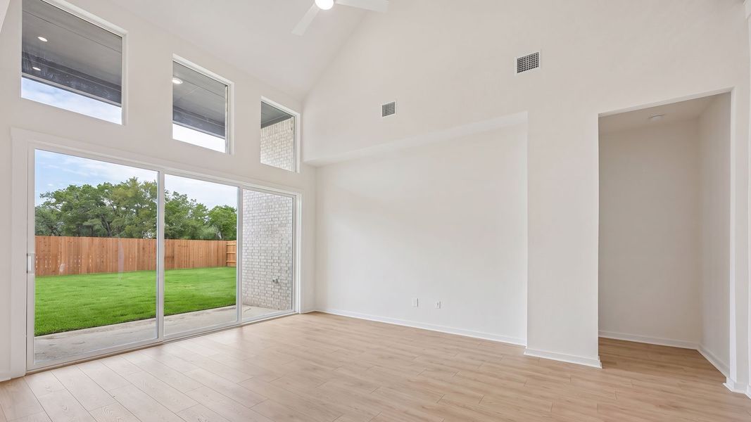 Spacious, unfurnished interior of a new home in The Enclave at Bar W Ranch, Leander (Image 18).