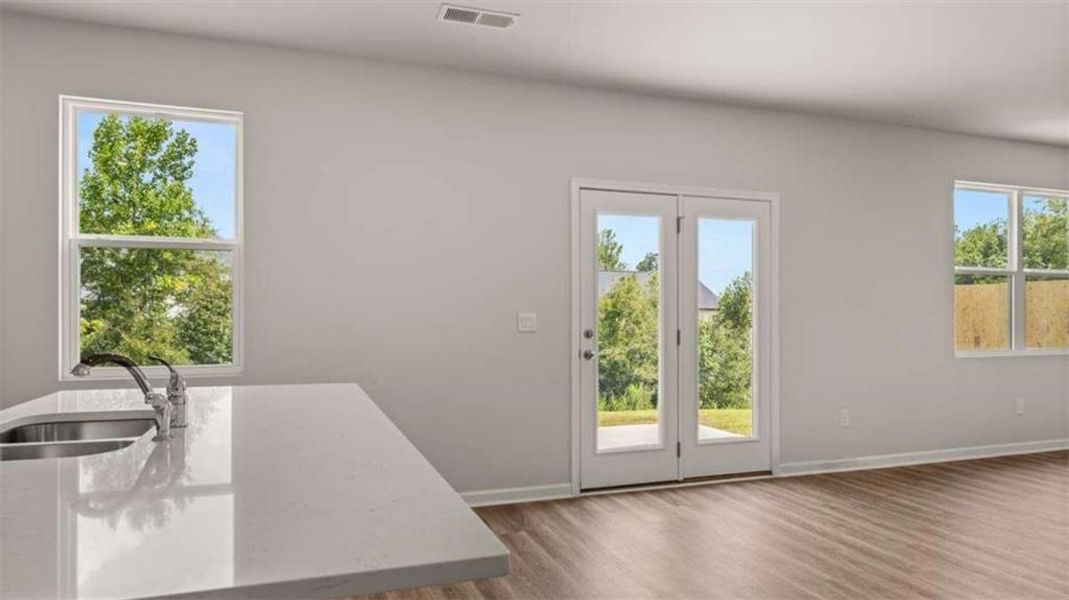 Spacious, unfurnished interior of a new home in Poplar Preserve, Newnan (Image 17).