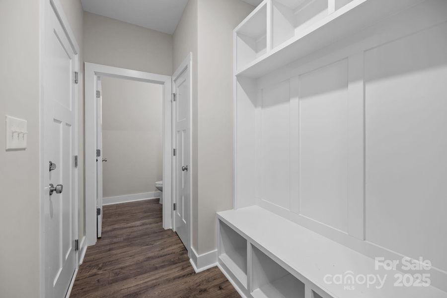 Spacious, unfurnished interior of a new home in , Waxhaw (Image 27). Spacious, unfurnished interior of a new home in , Waxhaw (Image 27).