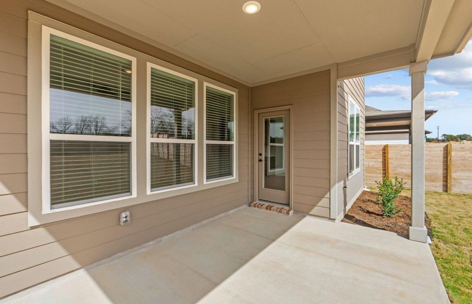 Exterior details and patio area of a home in Horizon Lake, Leander (Image 24). Exterior details and patio area of a home in Horizon Lake, Leander (Image 24).