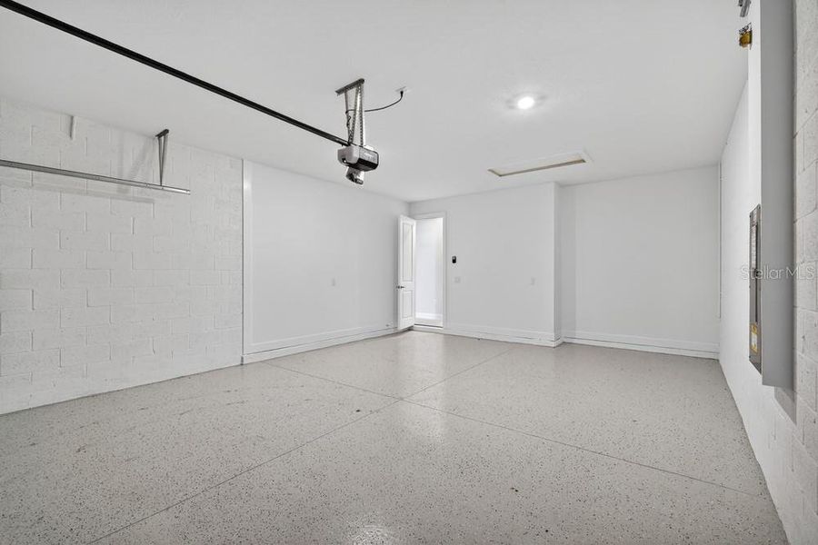 Spacious, unfurnished interior of a new home in Esplanade at Wiregrass Ranch, Wesley Chapel (Image 18).