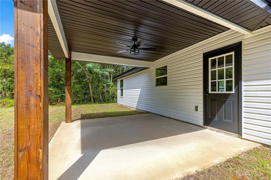 Exterior details and patio area of a home in , Ocala (Image 21). Exterior details and patio area of a home in , Ocala (Image 21).