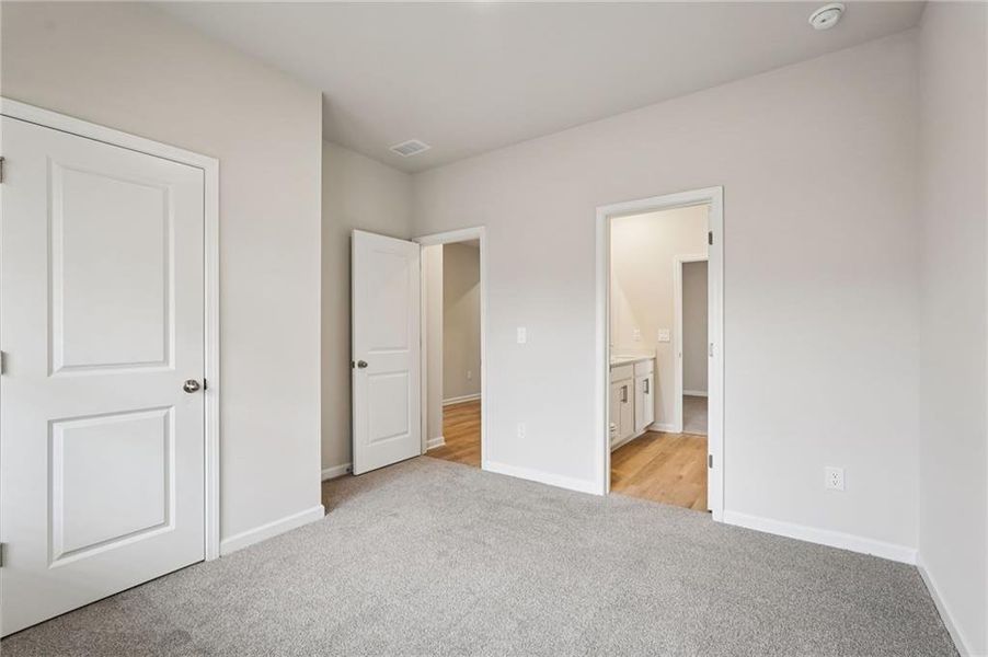 Spacious, unfurnished interior of a new home in Westmont Preserve, Powder Springs (Image 45). Spacious, unfurnished interior of a new home in Westmont Preserve, Powder Springs (Image 45).