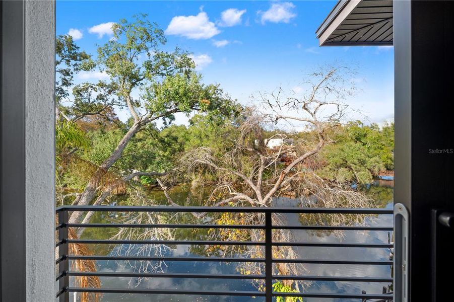 Exterior details and patio area of a home in , Tampa (Image 32).