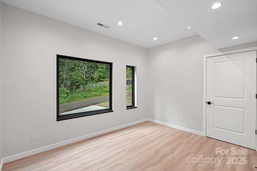 Image 41 of a home in .