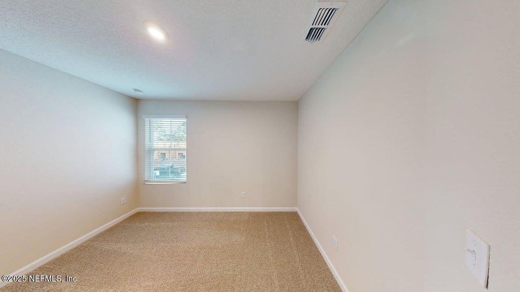 Spacious, unfurnished interior of a new home in Egret Creek, Jacksonville (Image 14).