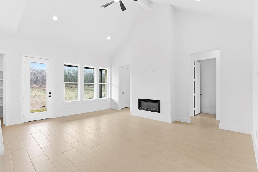 Spacious, unfurnished interior of a new home in , Dayton (Image 22).
