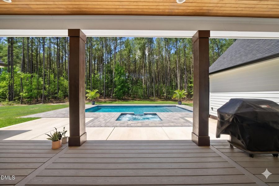 Porch with pool view - 25 downes Porch with pool view - 25 downes