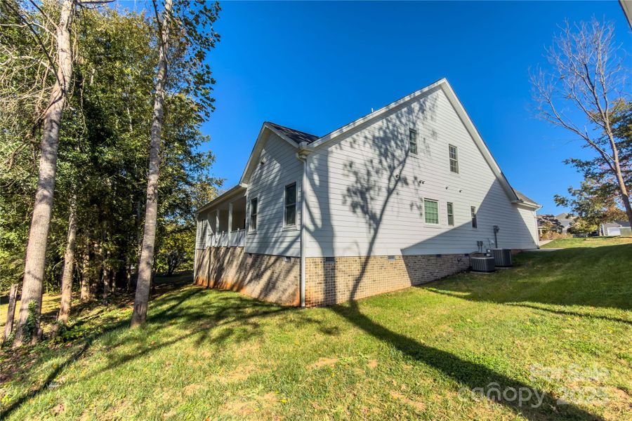 Image 43 of a home in .