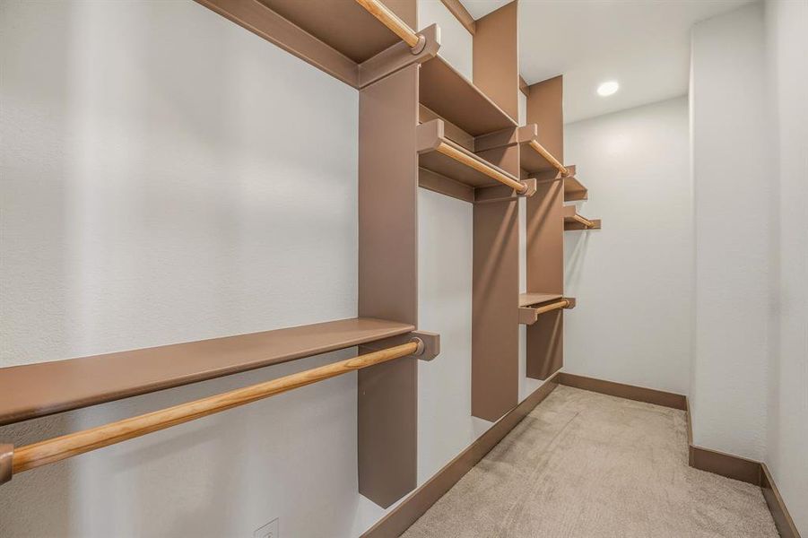 Spacious, unfurnished interior of a new home in , Nemo (Image 17).