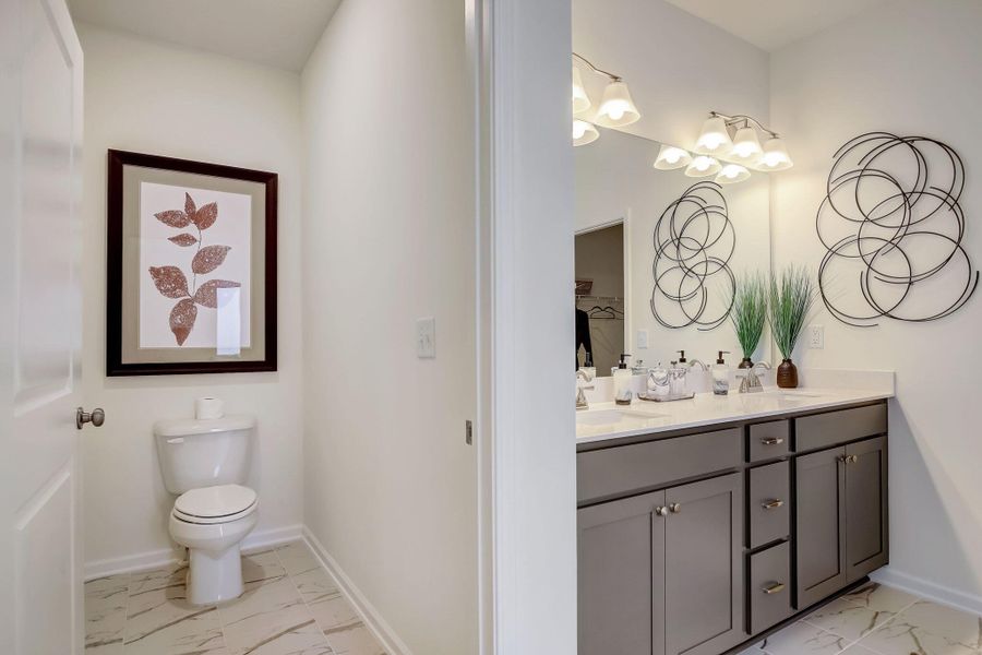 40-web-or-mls-Gatwick Dr-038 40-web-or-mls-Gatwick Dr-038