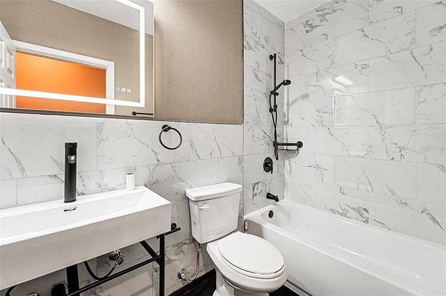 Furnished interior view inside a new home in , Clearwater (Image 10).