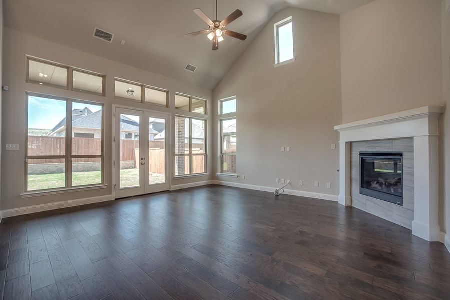 Plan 1195 Family Room Representative Photo