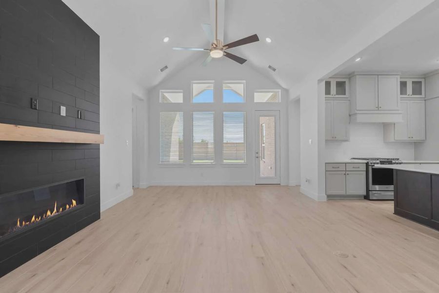 Representative unfurnished interior of a home built from the Lakeway by Chesmar Homes in Meridiana 50's, Manvel (Image 27).