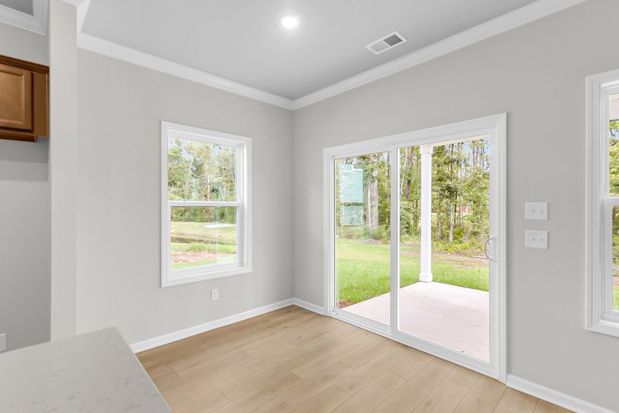 Spacious, unfurnished interior of a new home in Central Creek, Goose Creek (Image 20).