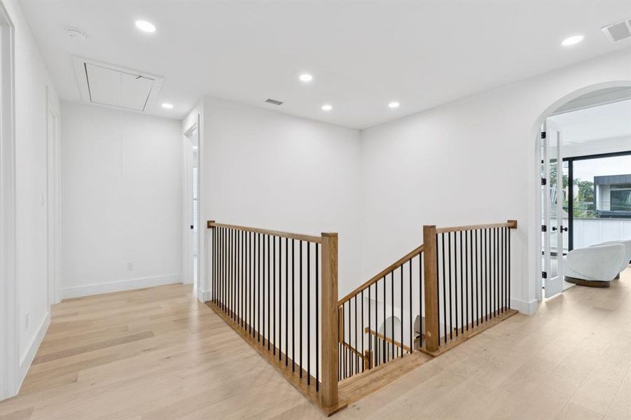 Spacious, unfurnished interior of a new home in , Dallas (Image 20). Spacious, unfurnished interior of a new home in , Dallas (Image 20).