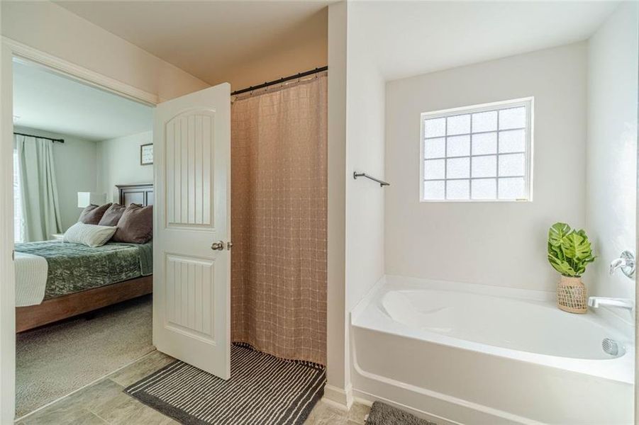 Furnished interior view inside a new home in , Dawsonville (Image 34).