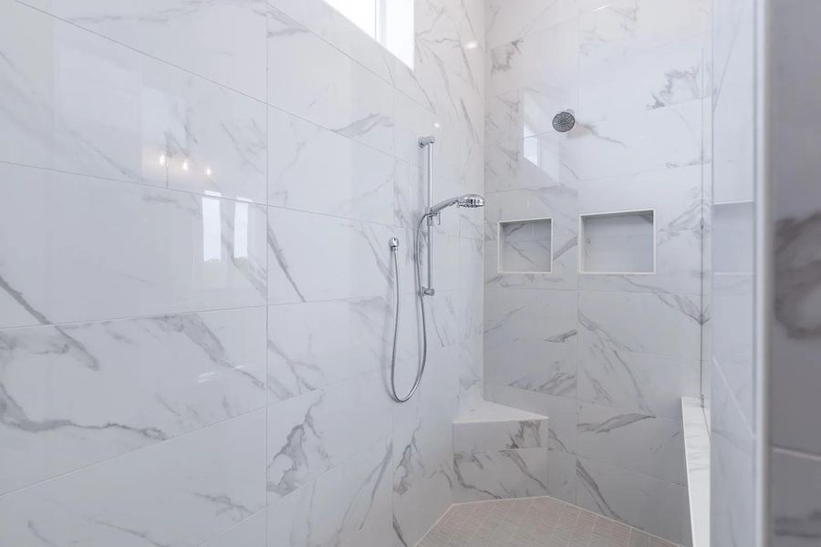 Colinas B Primary Bath