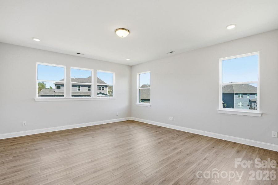 Spacious, unfurnished interior of a new home in Robinson Oaks, Gastonia (Image 31).