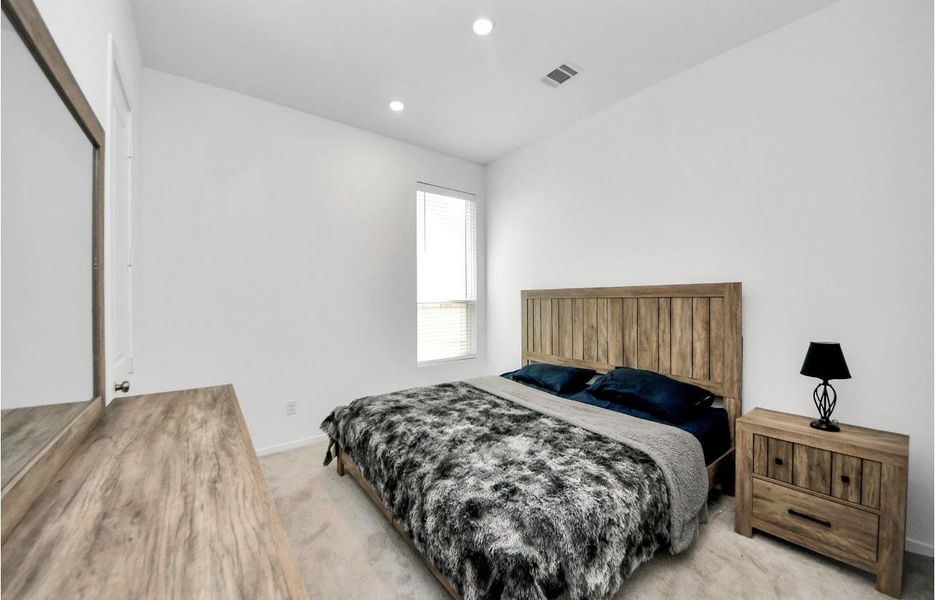 Furnished interior view inside a new home in Cross Creek West: Richmond Collection, Fulshear (Image 29).