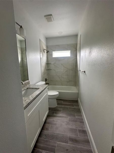 Furnished interior view inside a new home in , Dallas (Image 5).