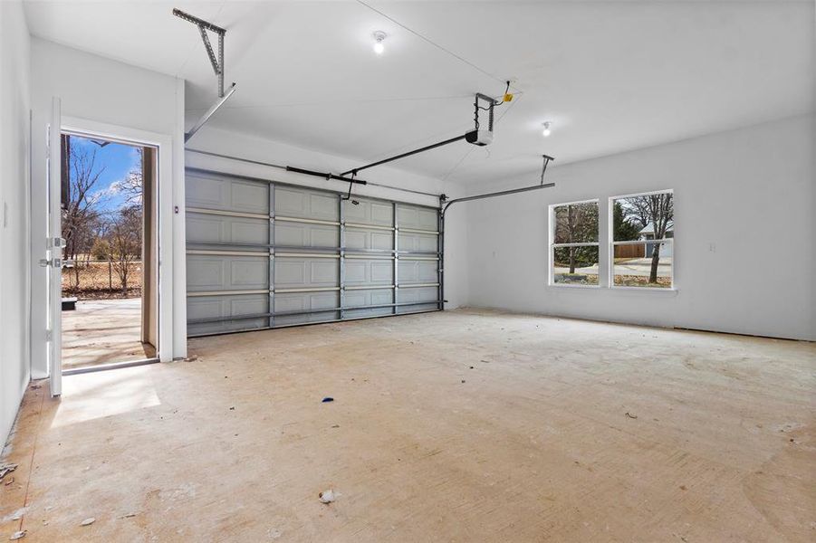 Spacious, unfurnished interior of a new home in , Azle (Image 24).