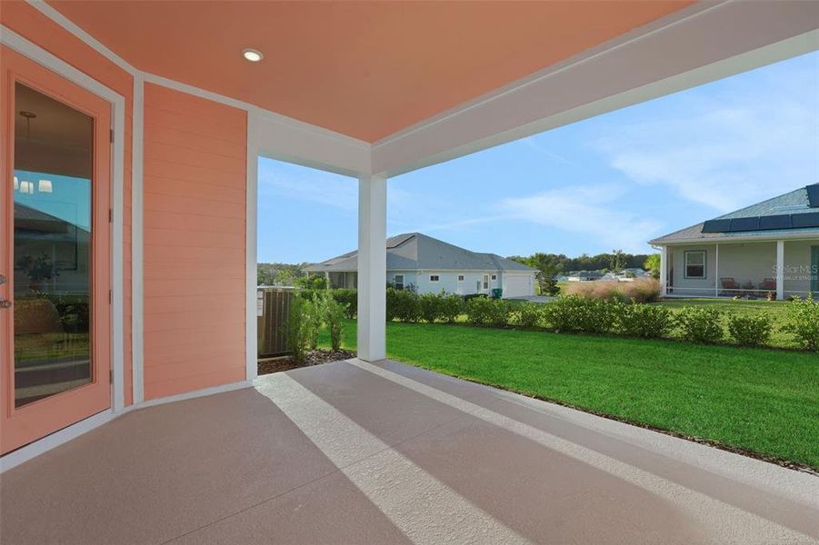 Exterior details and patio area of a home in Green Key Village, Lady Lake (Image 31).