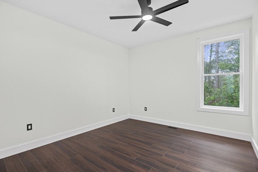 Spacious, unfurnished interior of a new home in , Pawleys Island (Image 17).