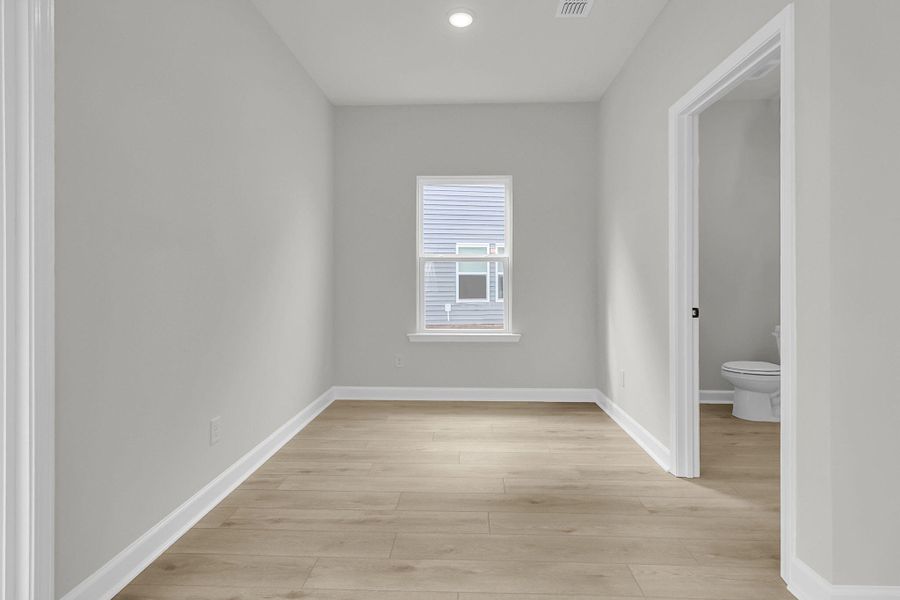 Spacious, unfurnished interior of a new home in Watson Hill, Summerville (Image 35).