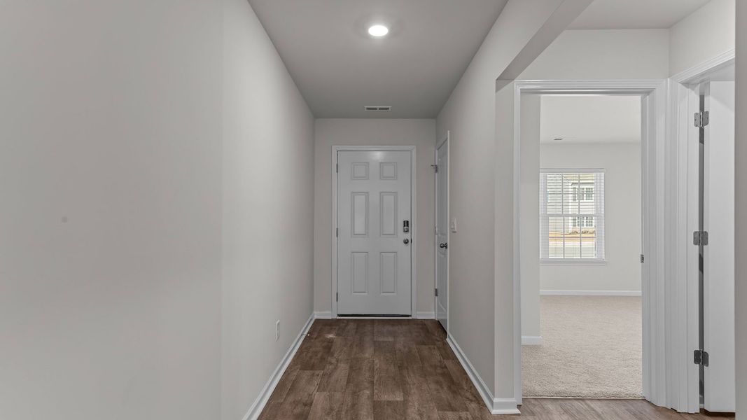 Spacious, unfurnished interior of a new home in Madeline Farm, New Bern (Image 8). Spacious, unfurnished interior of a new home in Madeline Farm, New Bern (Image 8).