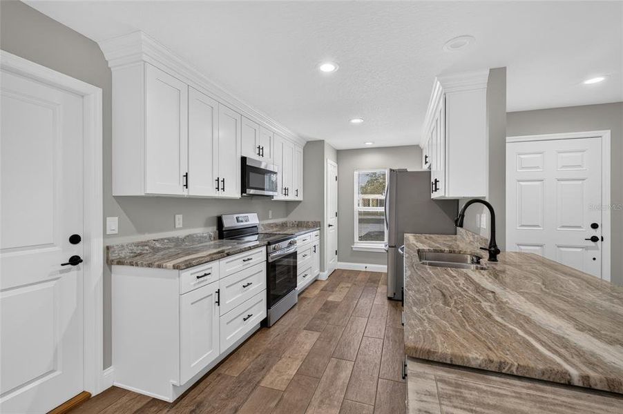Furnished interior view inside a new home in , Winter Haven (Image 8).