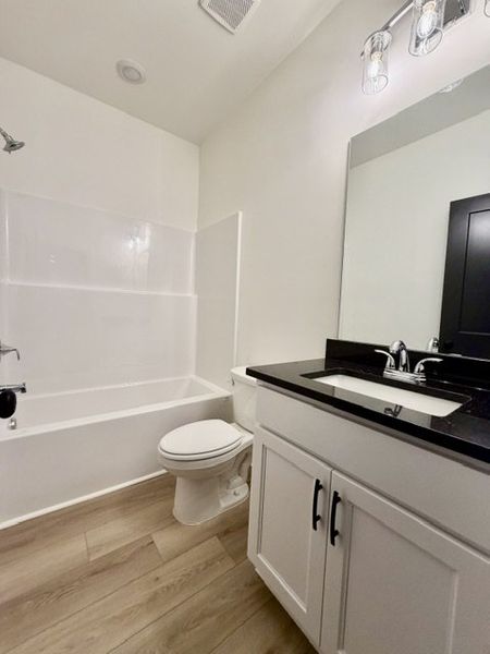 Furnished interior view inside a new home in Oakview, Pine Mountain (Image 8).